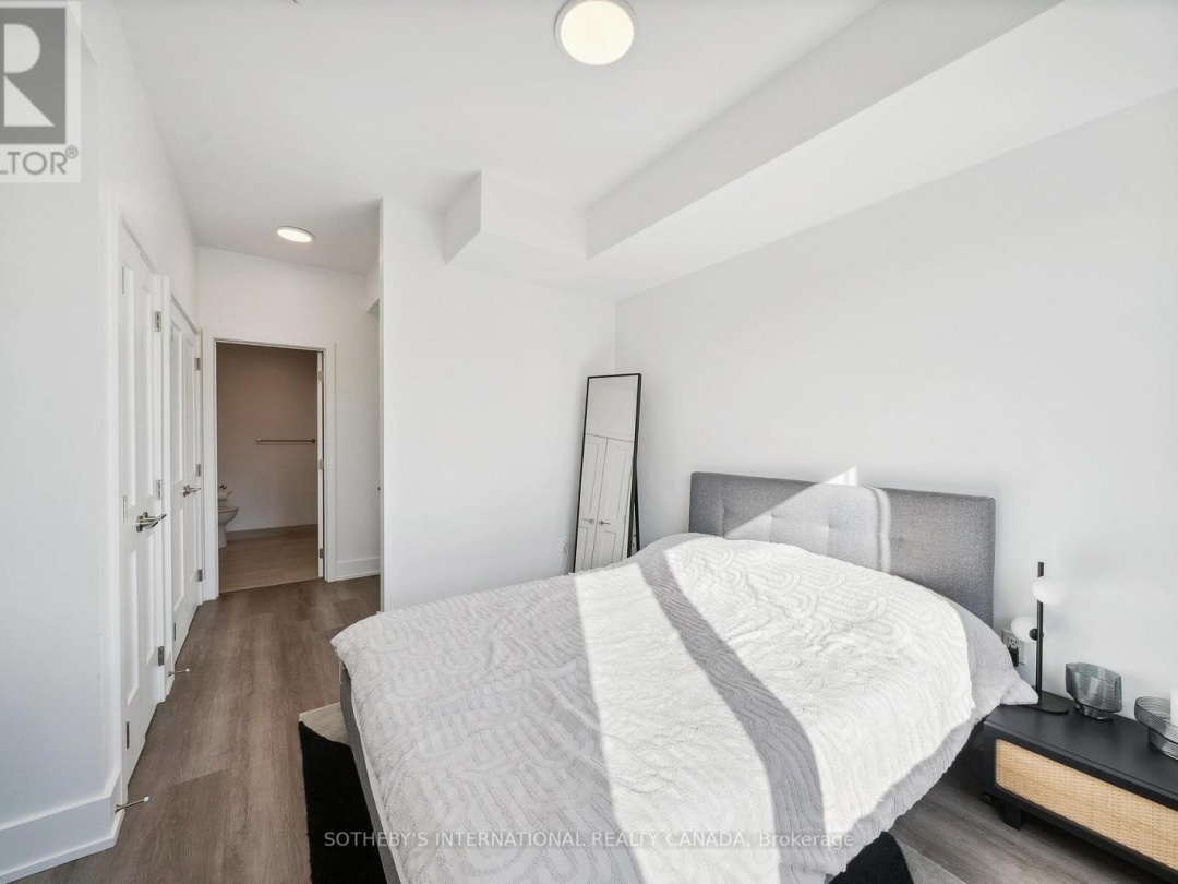 9 - 19 WEST STREET N, 
