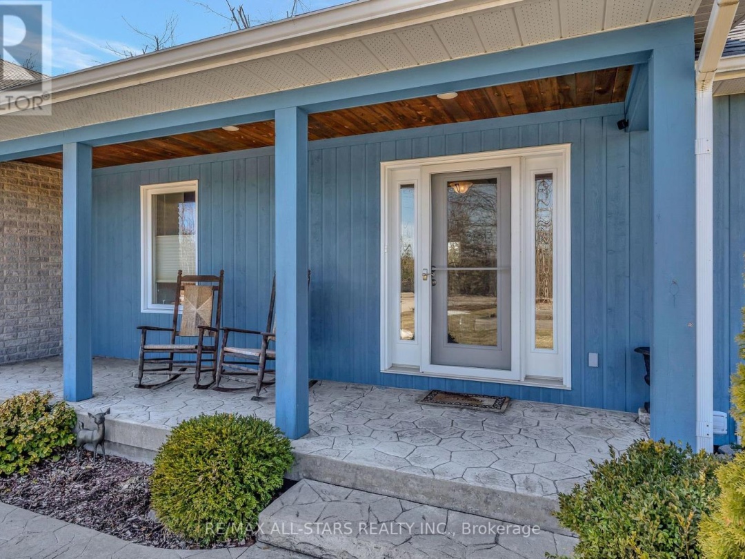 210 Moorings Drive, Burnt Lake