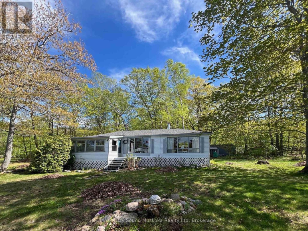 586 Rose Island Drive, Georgian Bay