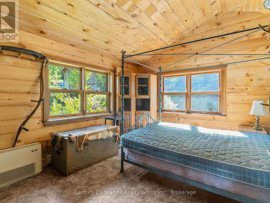 1226 TRAPLINE TRAIL, Bat Lake