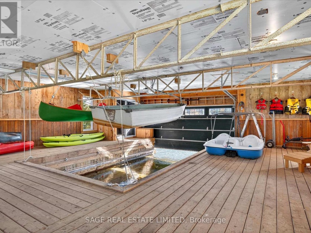 33 NORTH WATER STREET, 