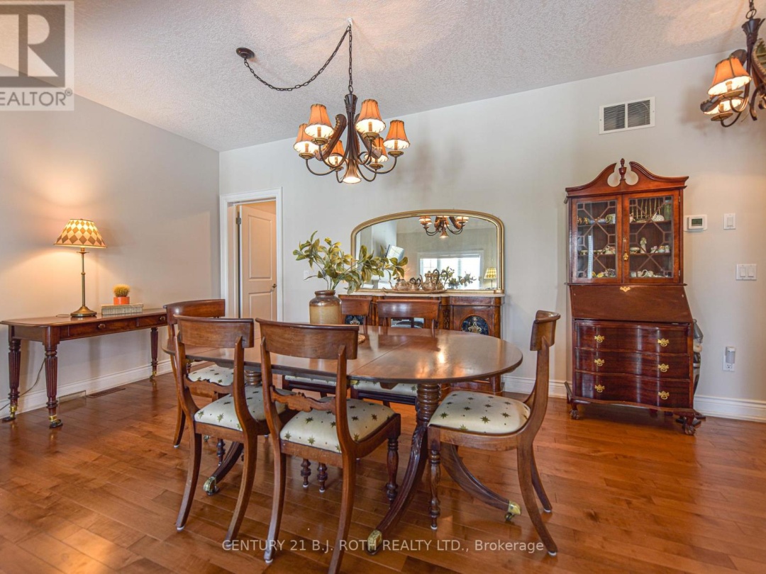 15 - 5 INVERMARA COURT, Lake Simcoe