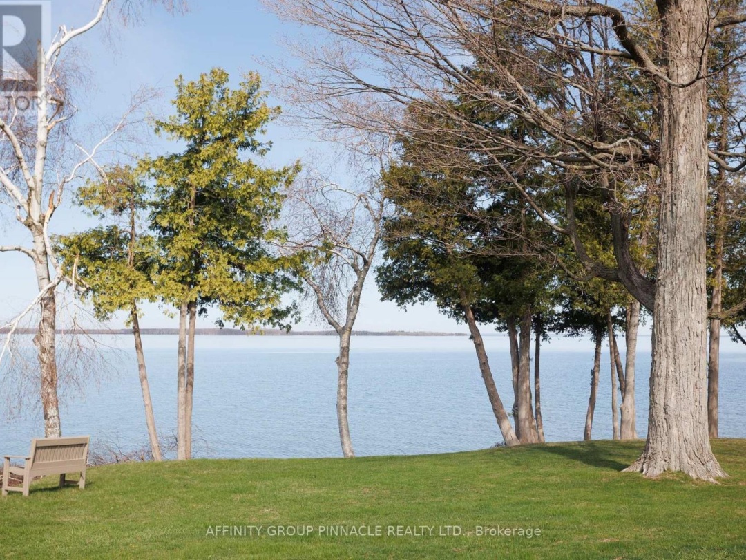 16 B90 Parklawn Boulevard, Lake Simcoe