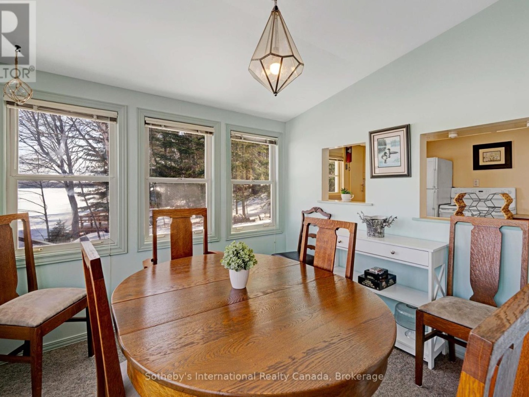 1028 Hillcrest Lane, Halls Lake