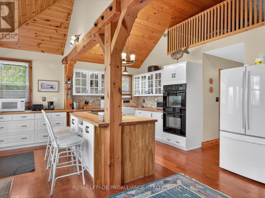1051 TAPOKE LANE, 