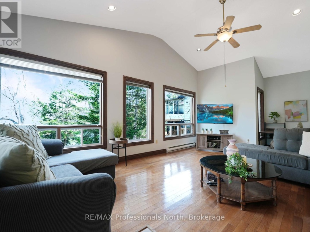 1039 Mink Road, Long Lake