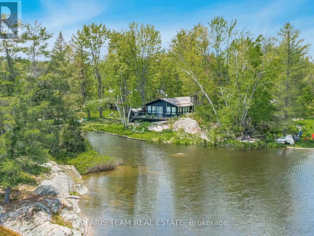 1010 Sanderson Road, Clearwater Lake