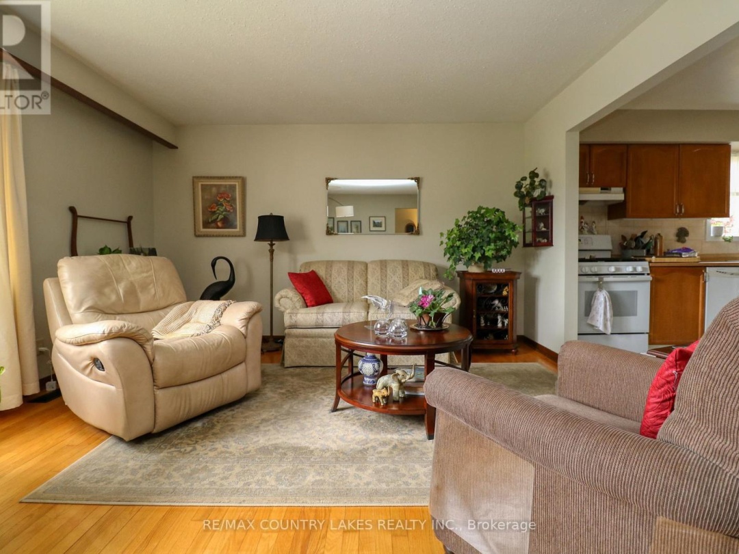 86 Beechwood Avenue, Lake Simcoe