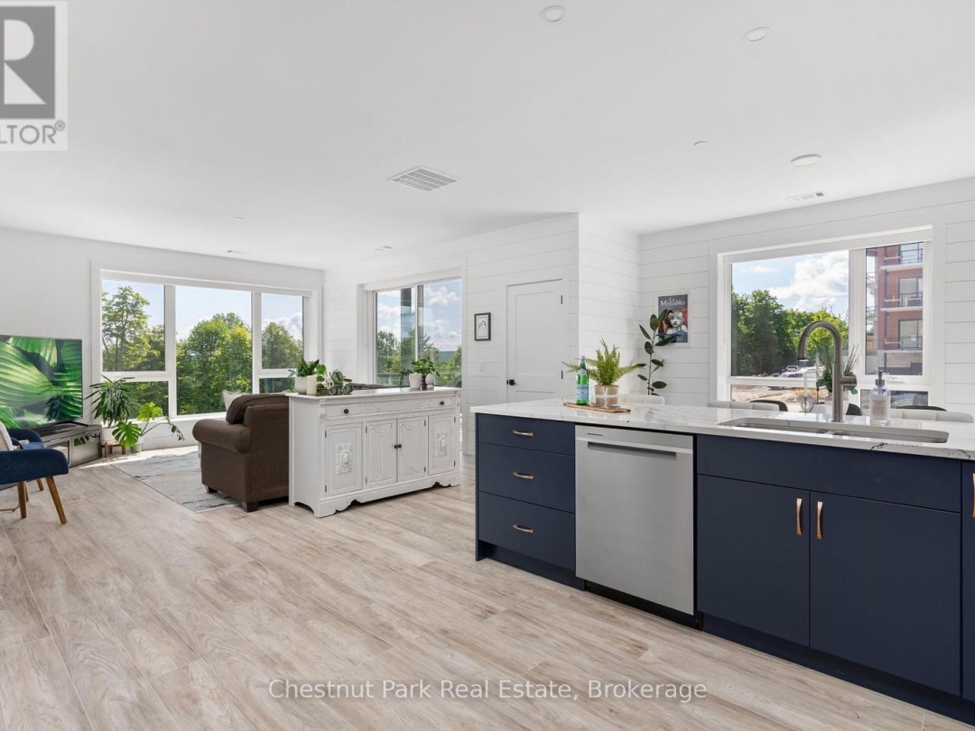 109 - 18 CAMPUS TRAIL, 