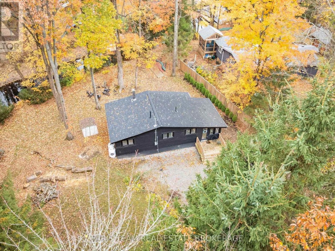 7475 ISLAND CRESCENT, 