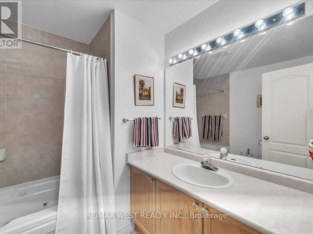 9 24 Laguna Parkway, Lake Simcoe