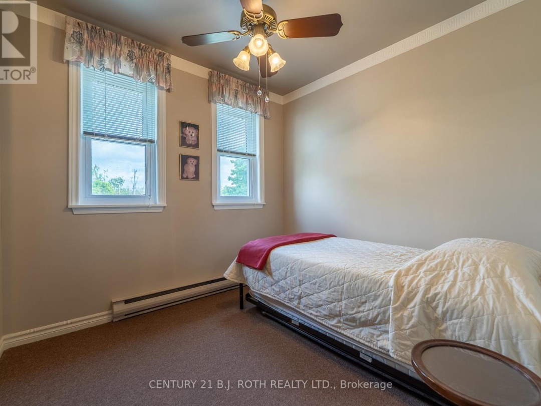 26 - 1 PARADISE BOULEVARD, 