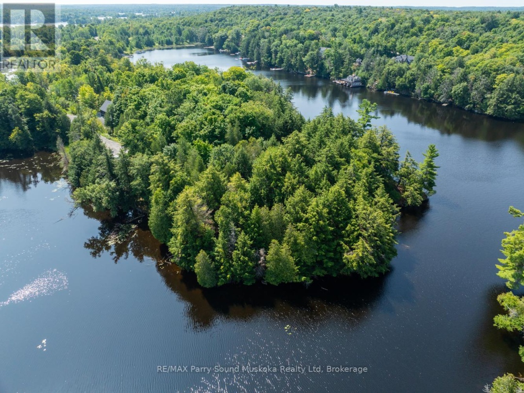 18 Meharg Drive, Manitouwabing Lake