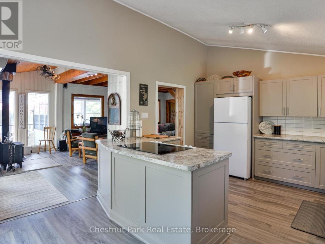 4558 Riverview Drive, Sparrow Lake