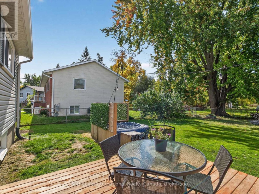 20 COMMUNITY CENTRE DRIVE, 