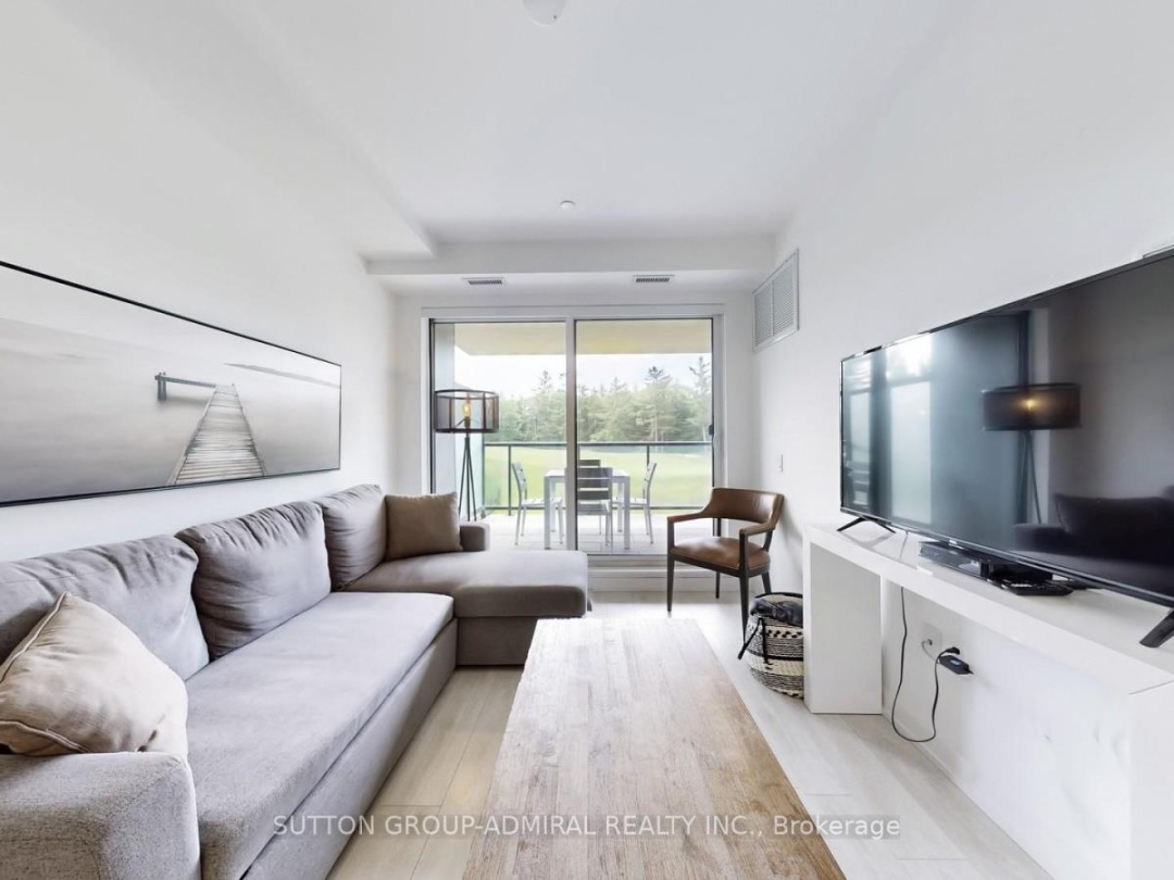 209 - 120 CARRICK TRAIL, 