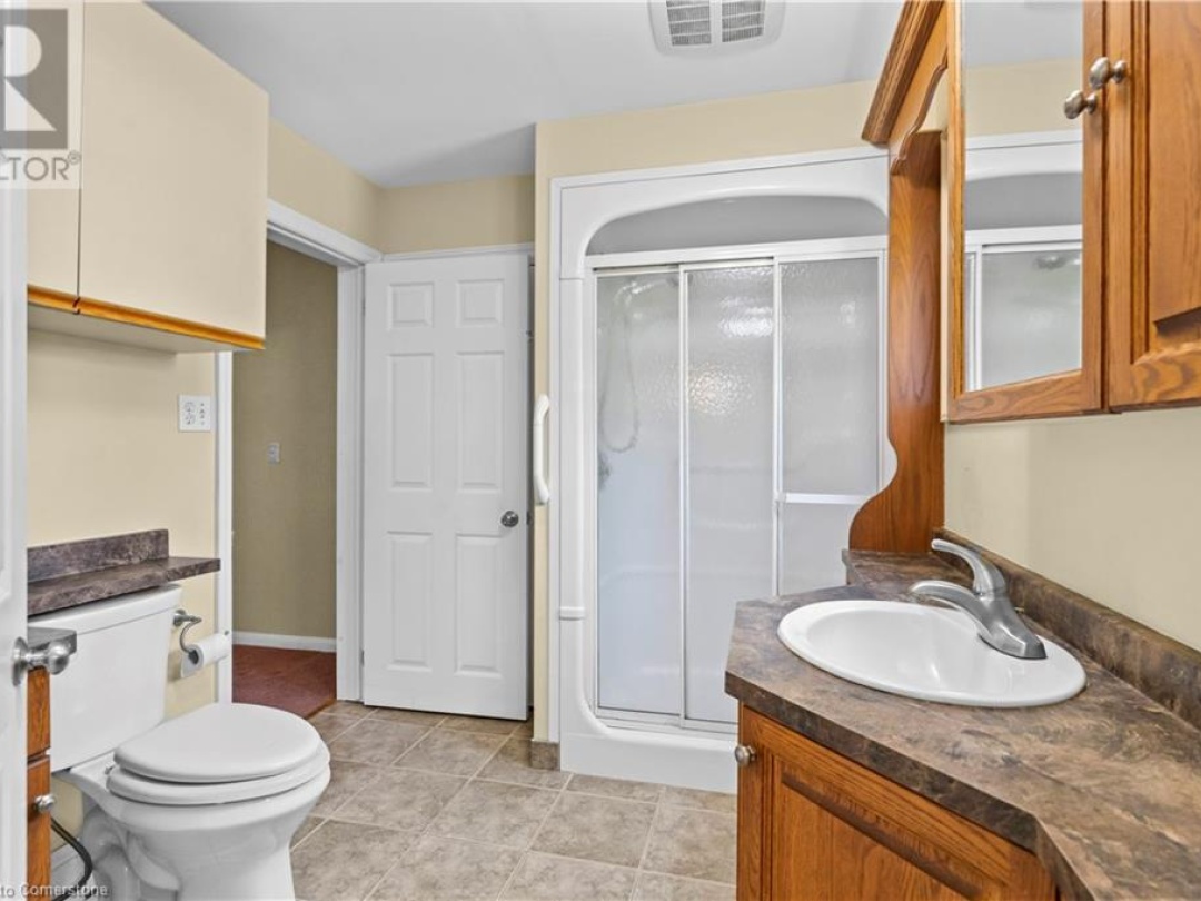 2703 LAKESIDE Drive, 