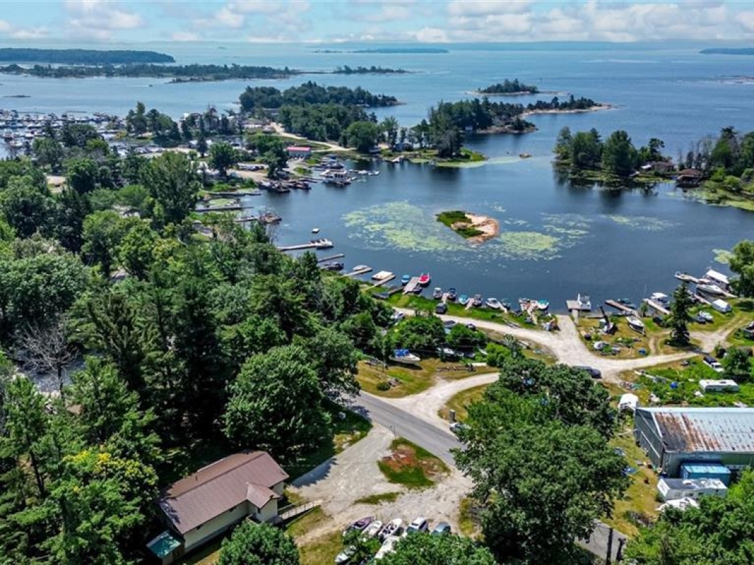 332 BAXTER LOOP Road, 
