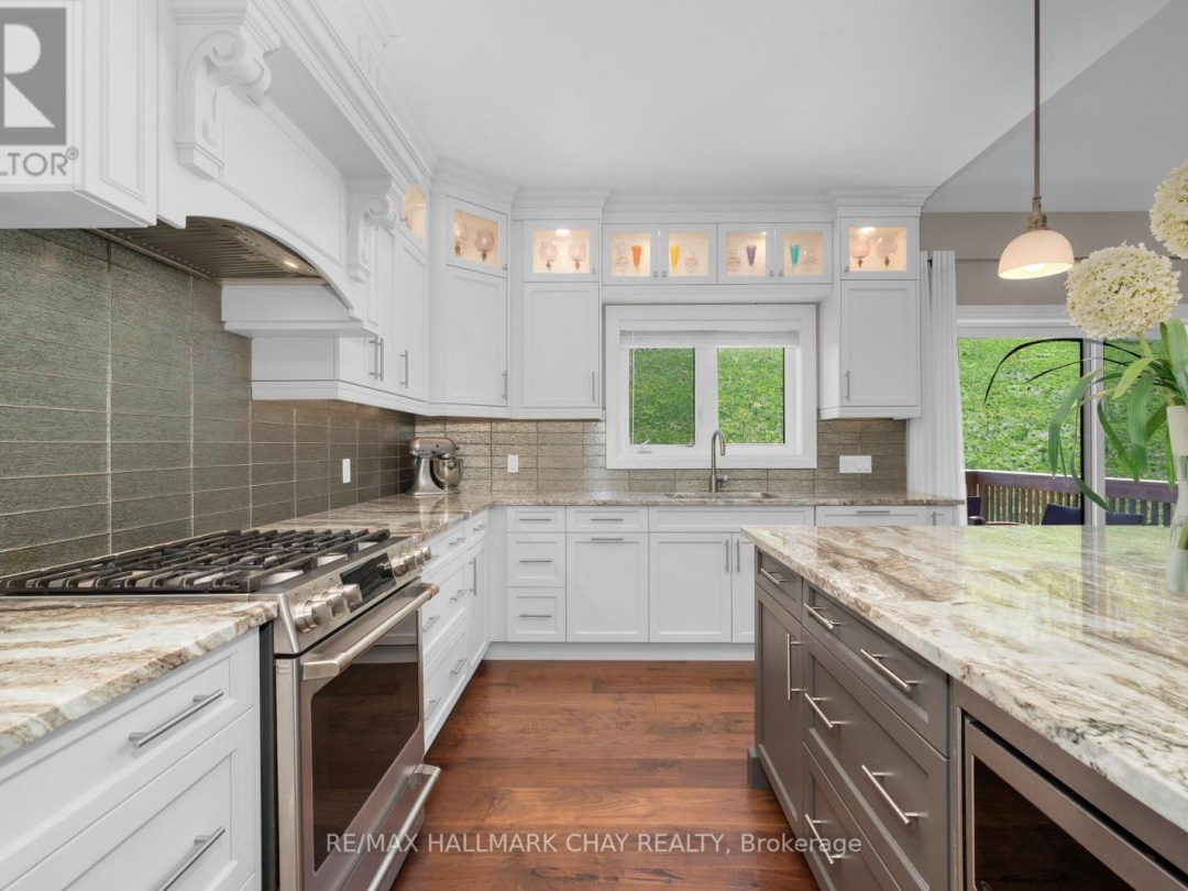 43 Thoroughbred Drive, Oro-Medonte
