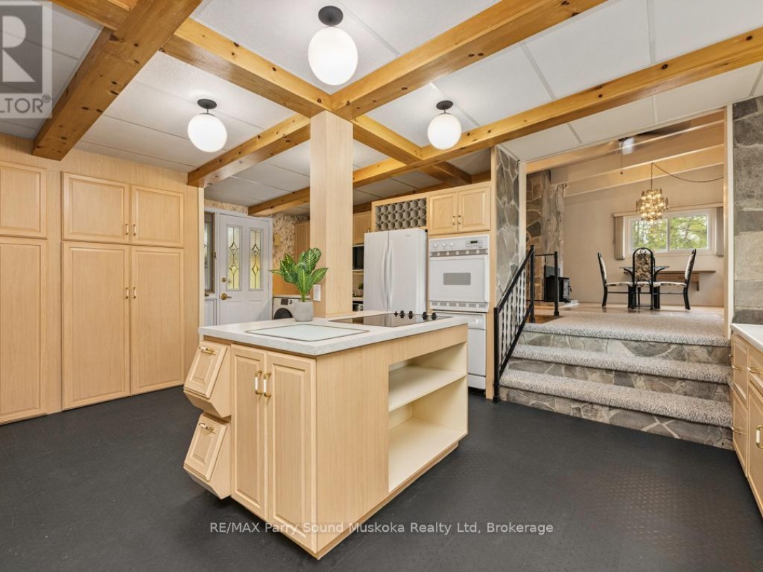 179 Manitou Drive, Manitouwabing Lake
