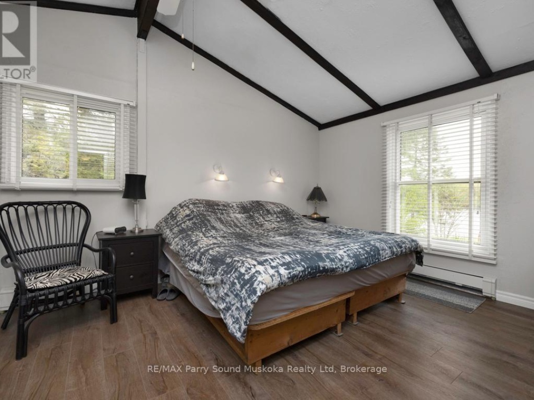 28 Lakeside Drive, Manitouwabing Lake