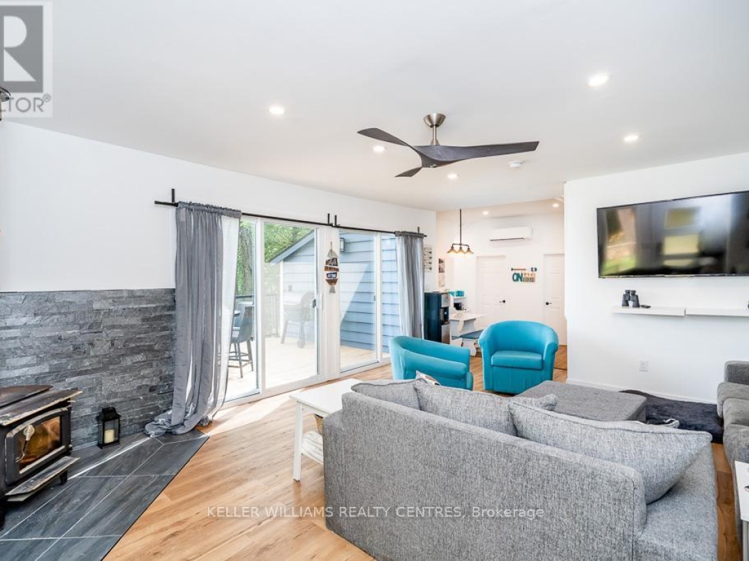 6 CURRIE LANE, 