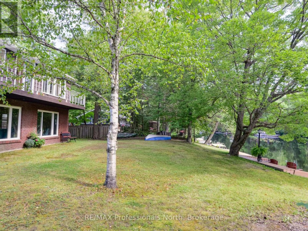 1074 HOLIDAY PARK DRIVE, 