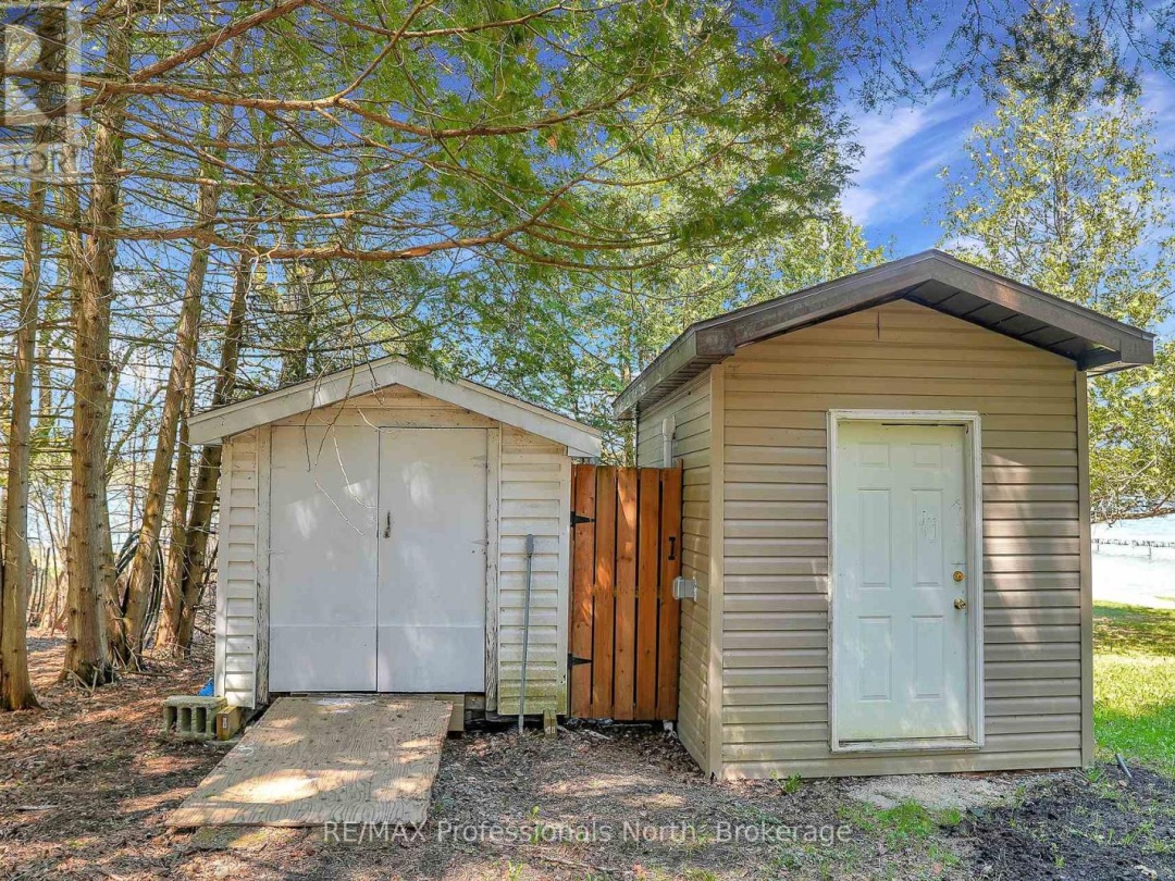 1130 Fader Drive, Maple Lake