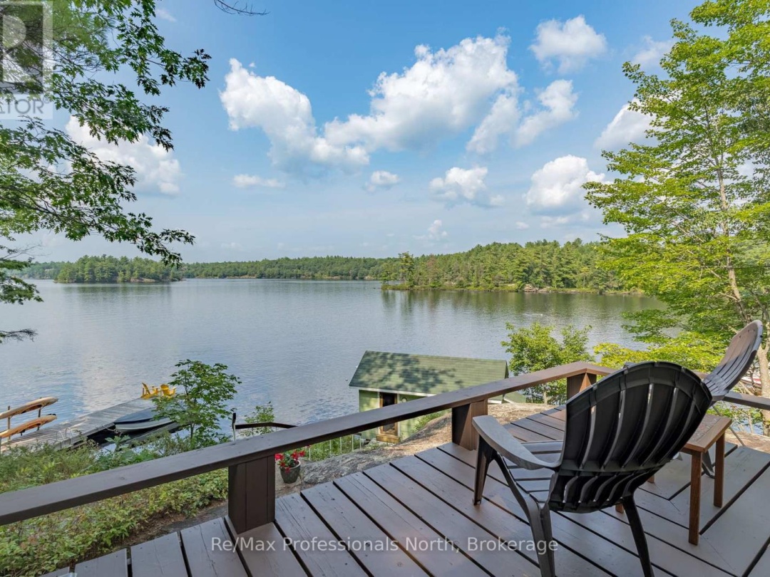 1020 Road 2000, Muldrew-south Lake