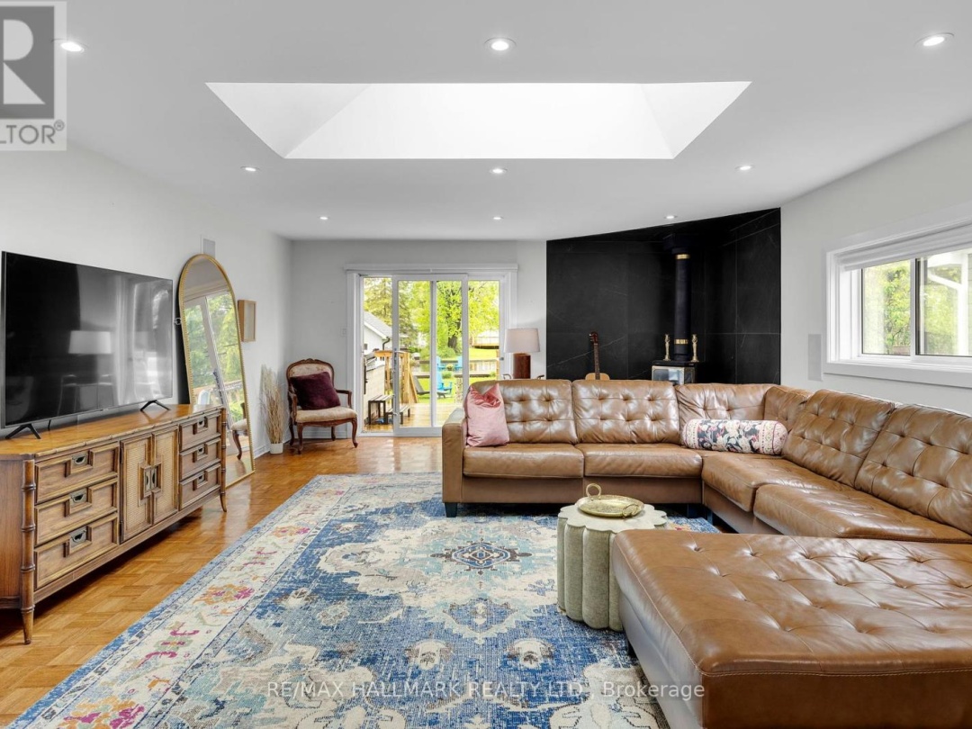 95 Lake Avenue, Lake Simcoe