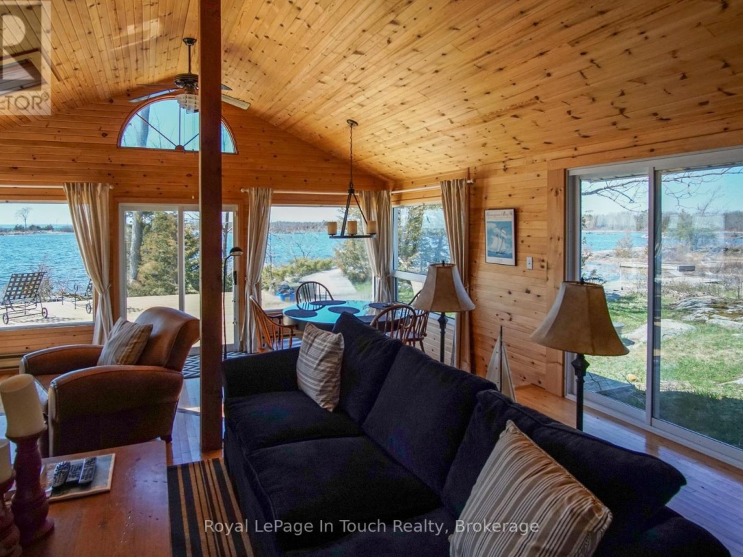 2 Island 130, Georgian Bay