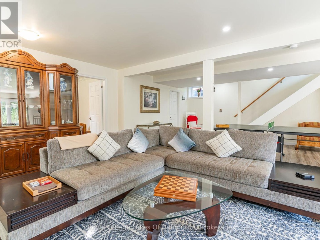1117 Mistivale Road, Gull Lake