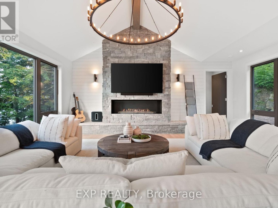 124 CLAREN CRESCENT, 