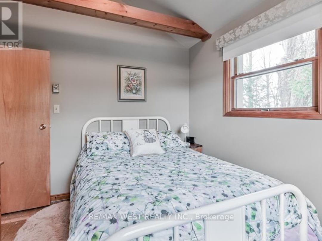 4669 Anderson Avenue, Lake Simcoe