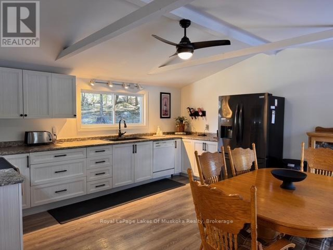 1019 Lakeshore Road N, Leech Lake