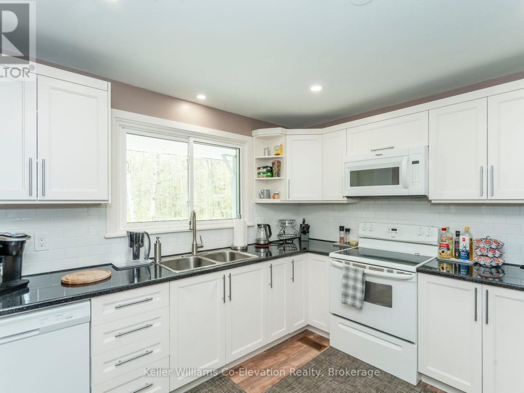 1467 Rosemount Road, Tay