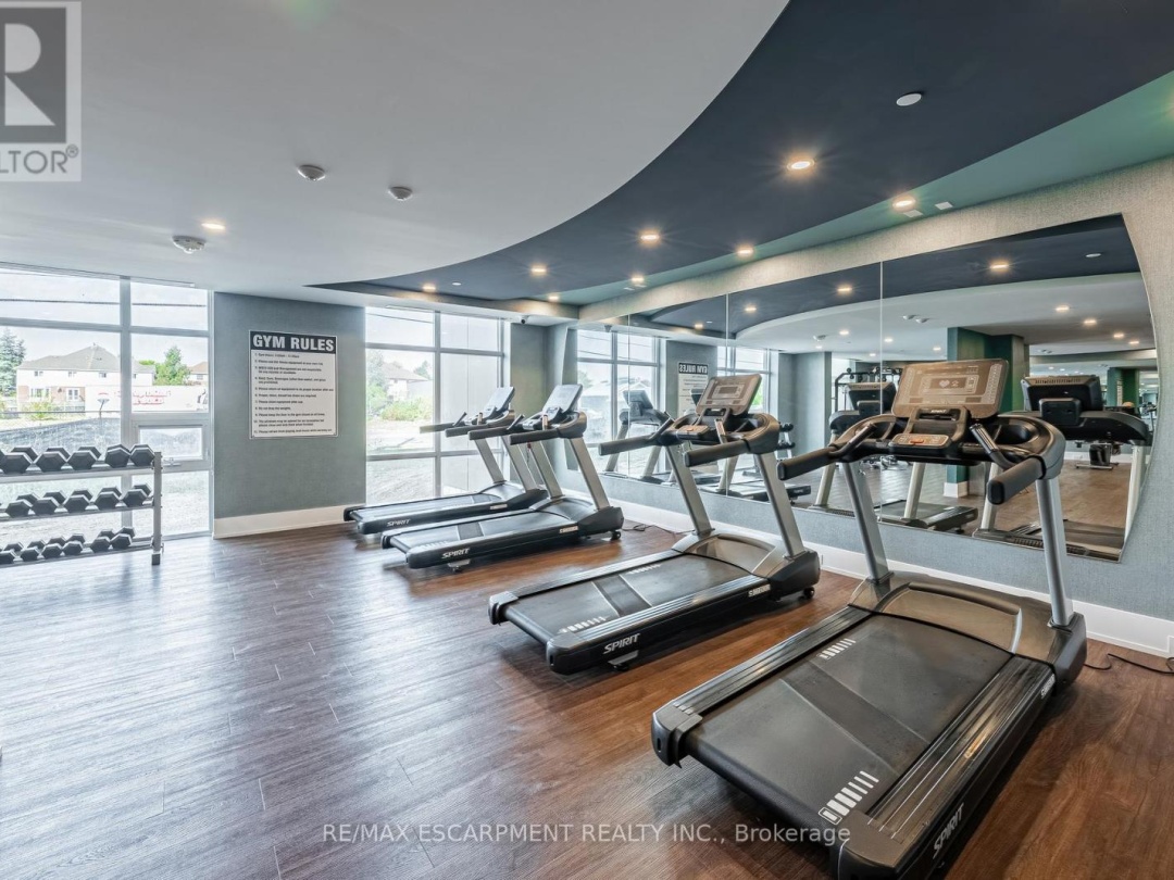 327 - 460 DUNDAS STREET E, 