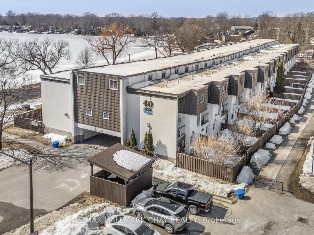 27 40 Victoria Crescent, Orillia