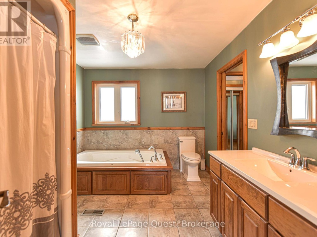 3012 MOYNES ROAD, Severn Lake