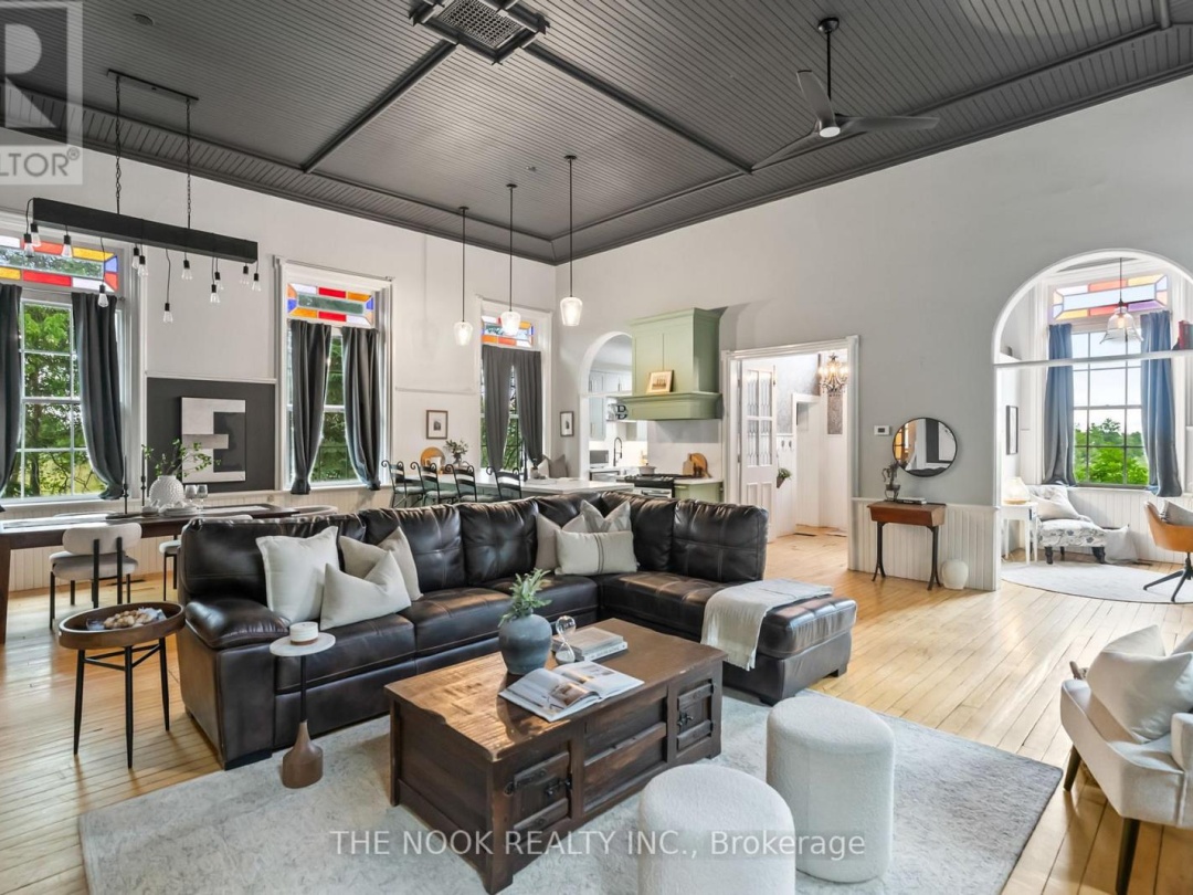 275 VALENTIA ROAD, 