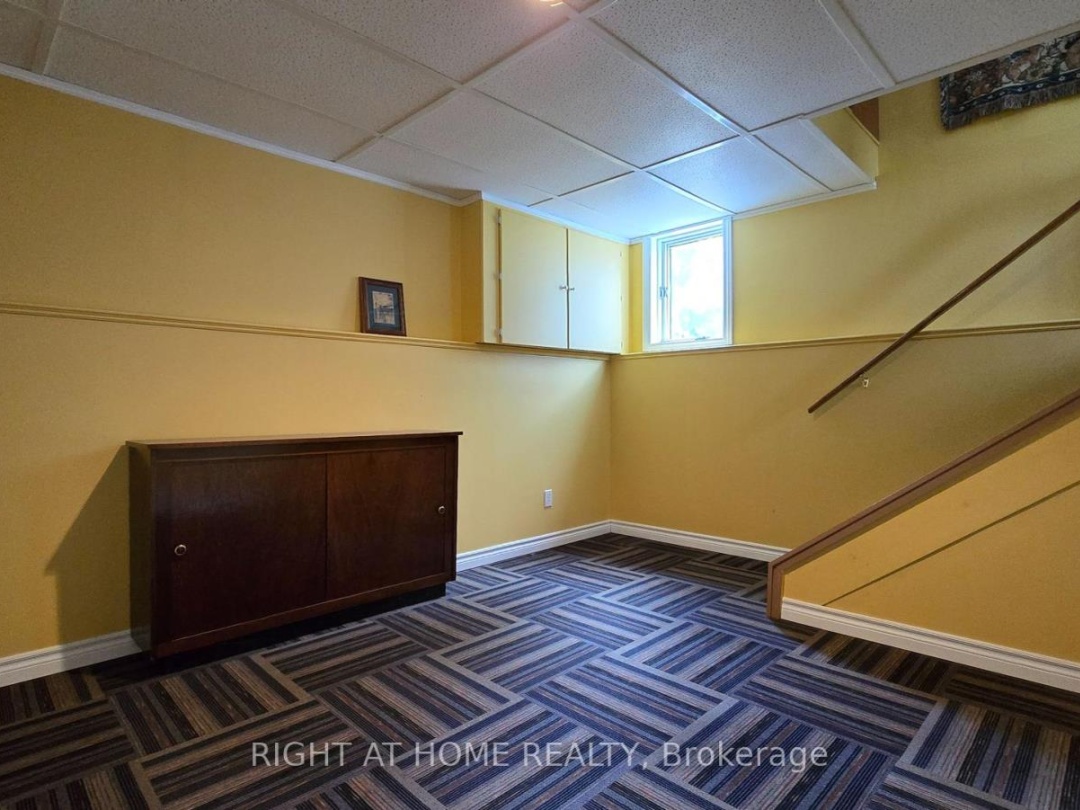 31 PORTAGE ROAD, 