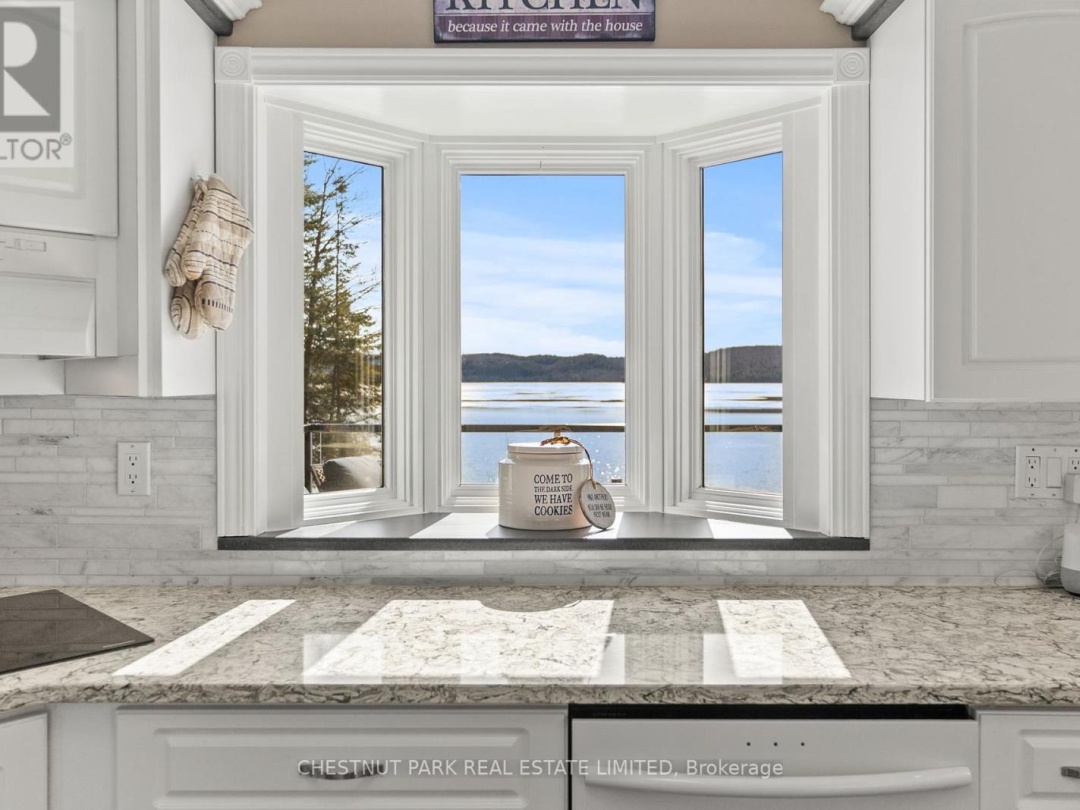 1168 Curry Road, Haliburton Lake