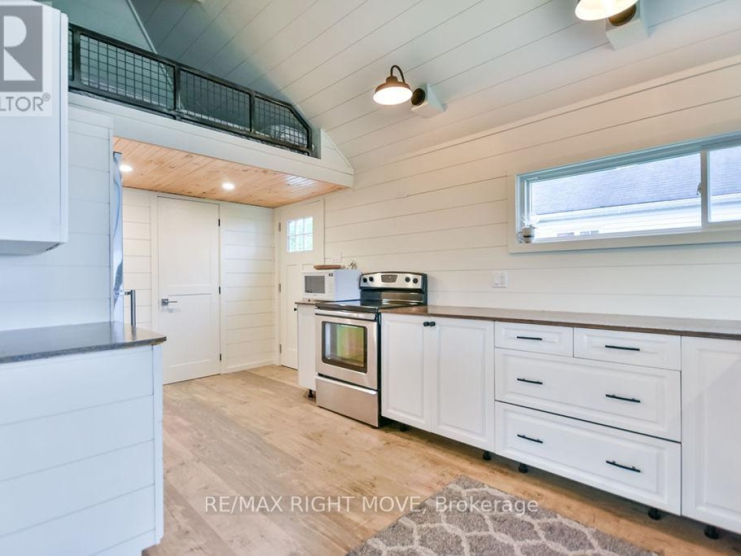 4458 PLUM POINT ROAD, 