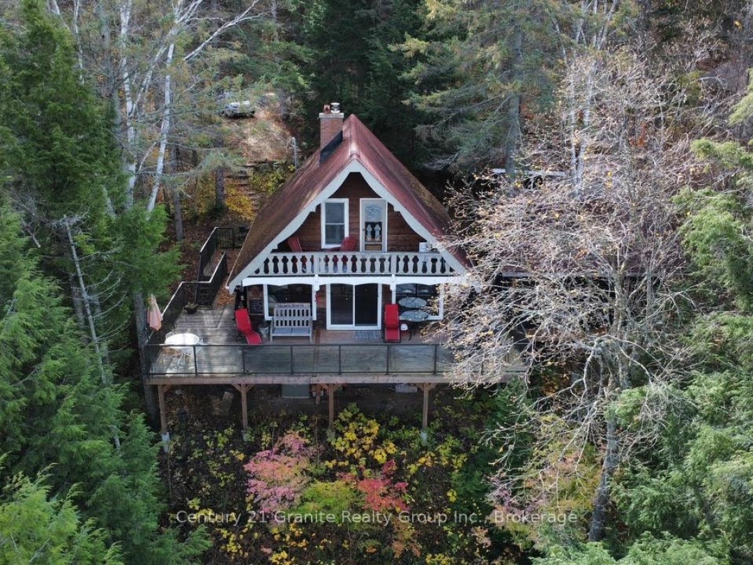 1038 BROKEN PADDLE ROAD, 