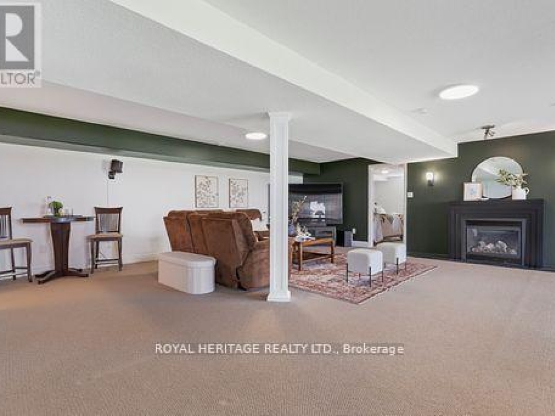 7 NORTH SERVICE ROAD, 