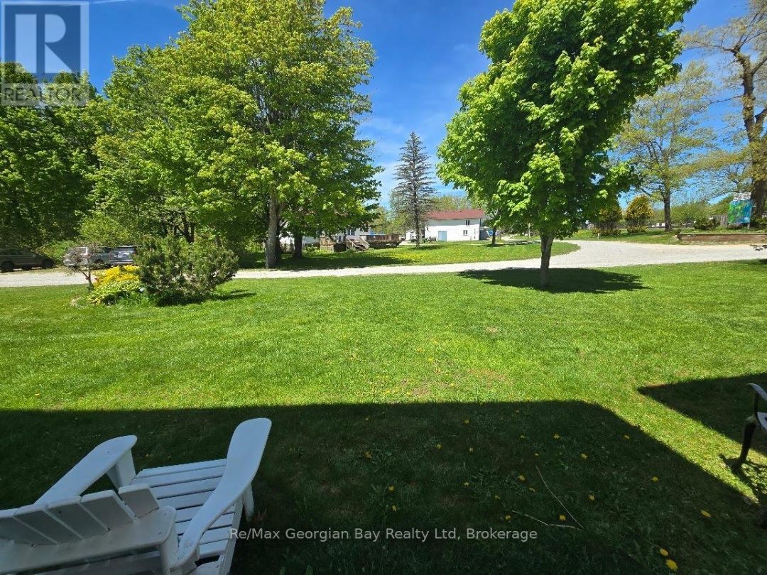 Beach Chalet #3 1230 Grandview Lodge Road, Sparrow Lake
