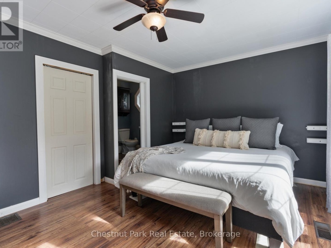 3 CORA STREET E, 