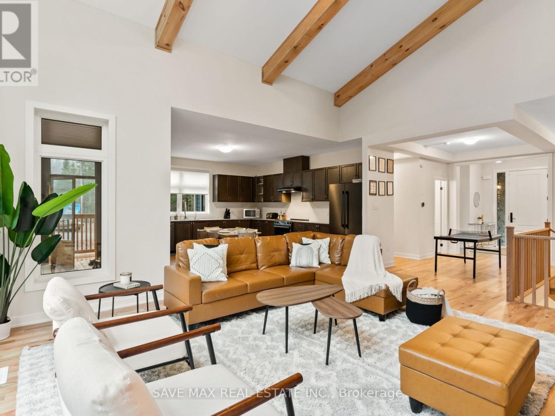 1049 GREENSVIEW DRIVE, 