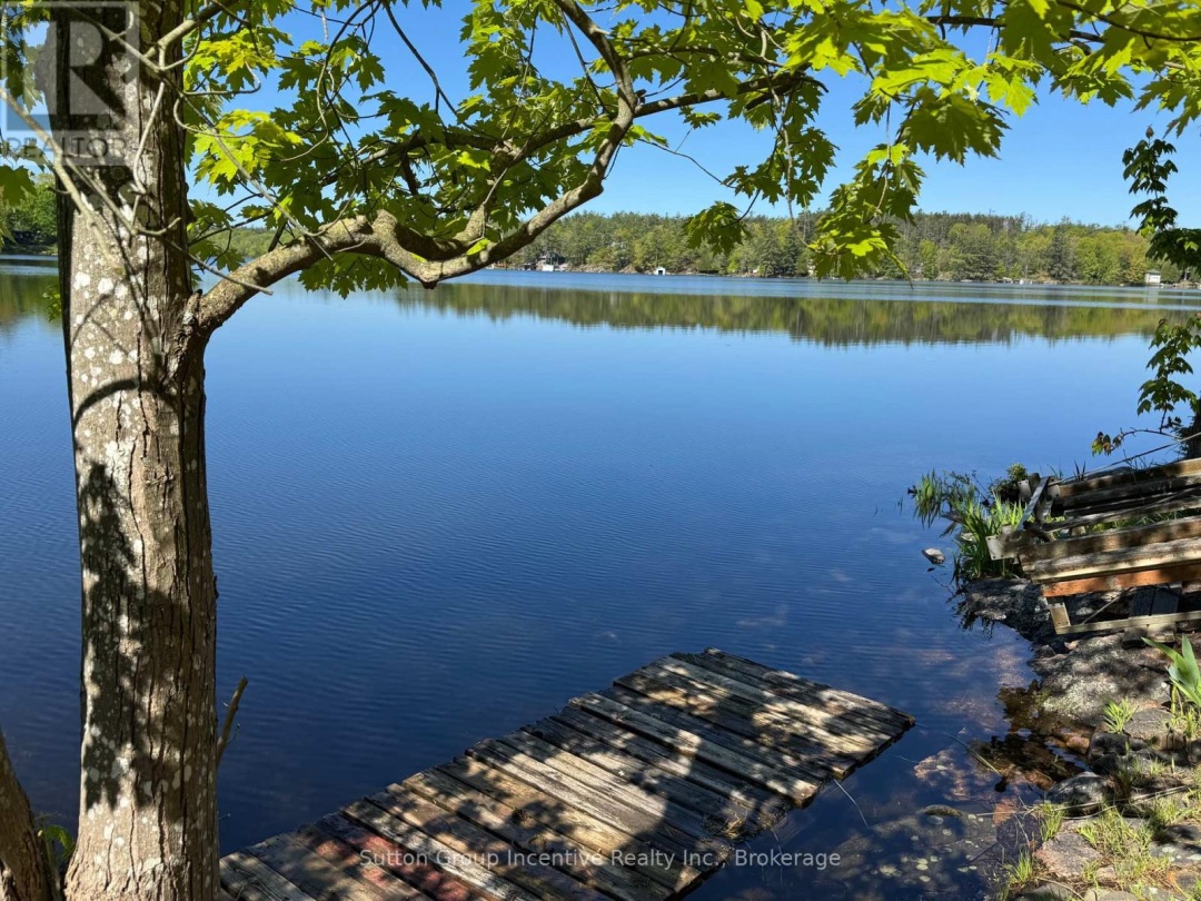 1017 Goldfinch Court, Sparrow Lake