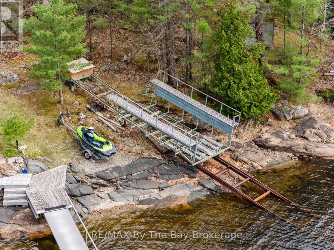 3888 Is 820/Mermaid Is, Georgian Bay